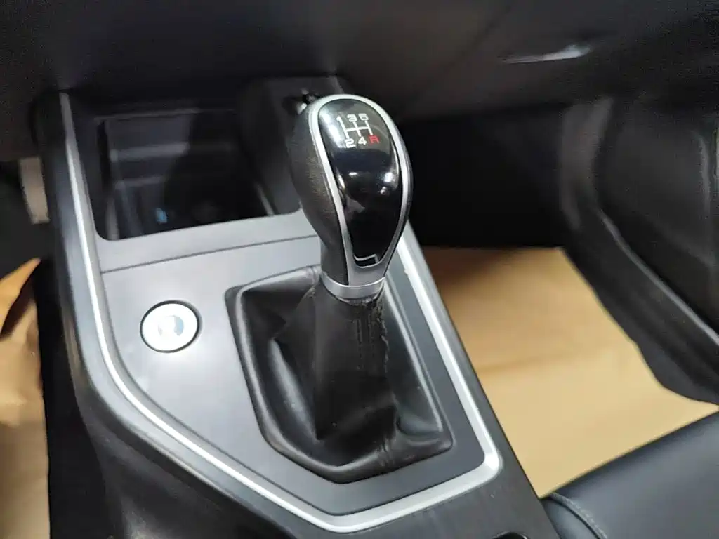 BYD Qin — миниатюра 21