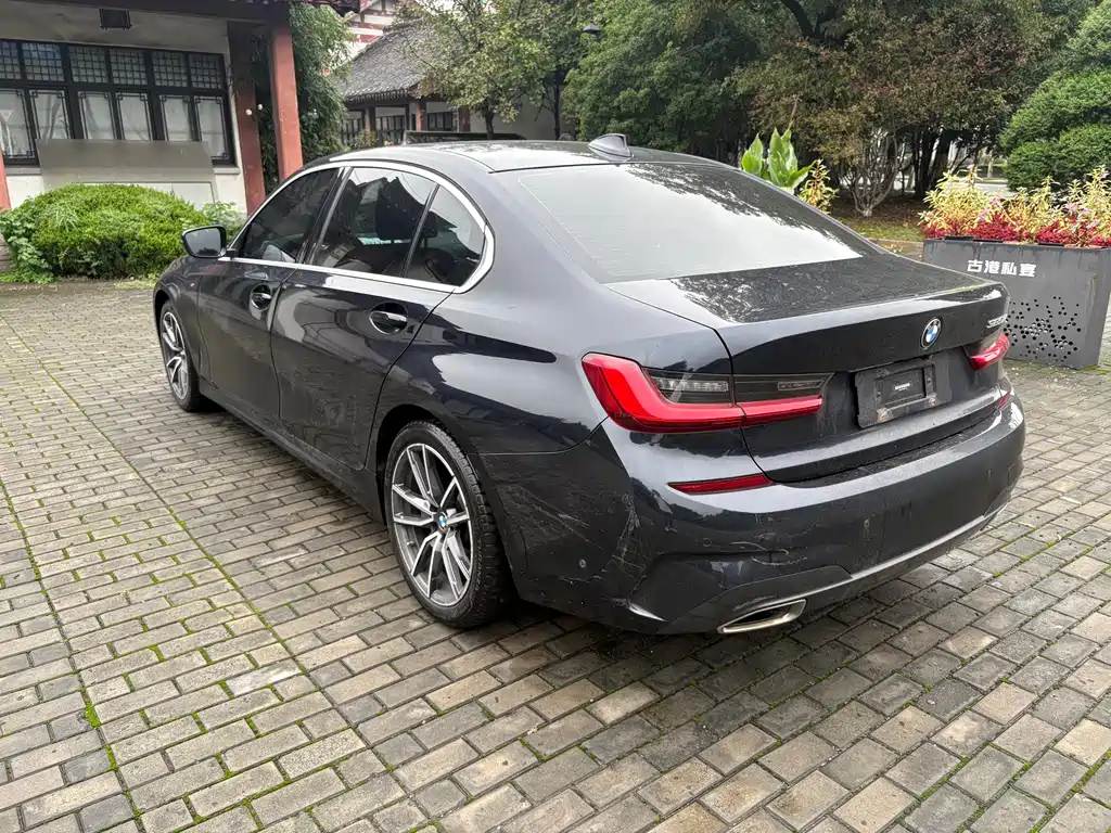 BMW 3 Series — миниатюра 4