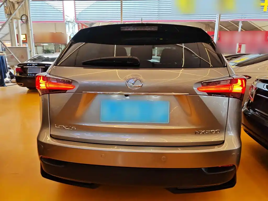 Lexus NX — миниатюра 6