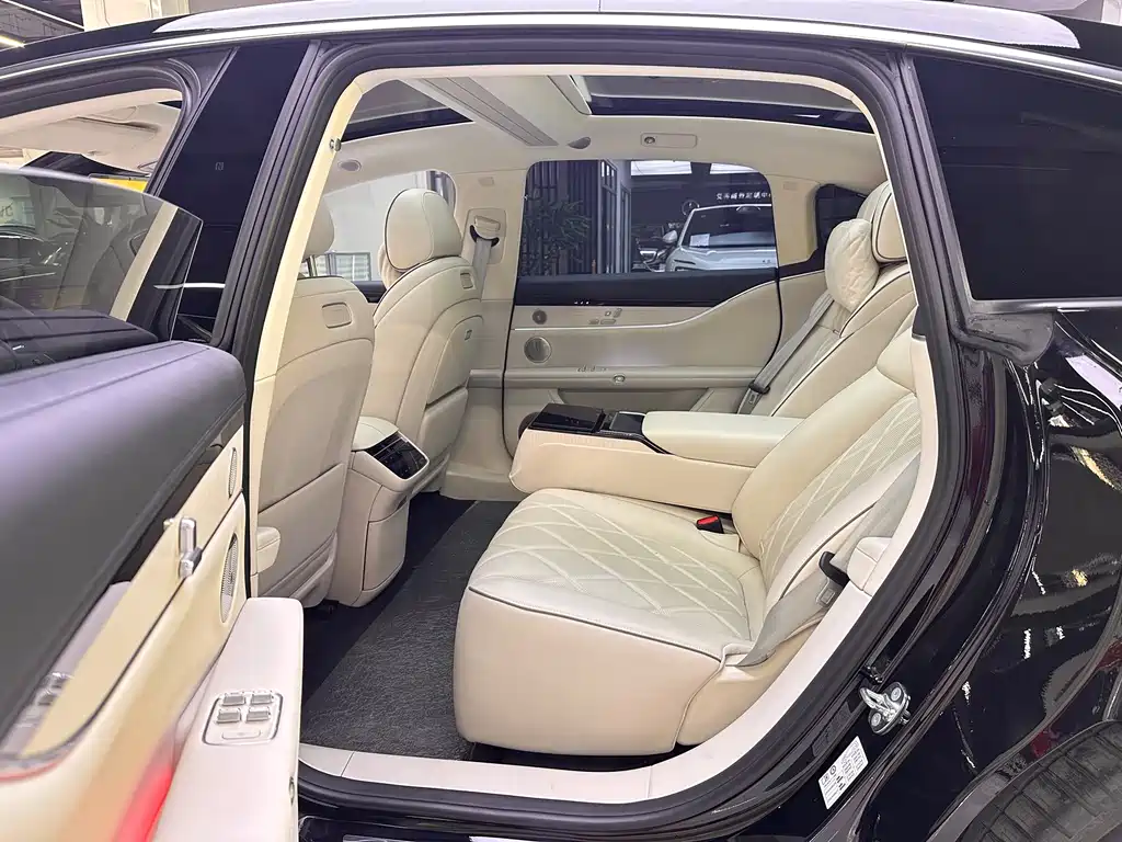 AITO ENJOY THE WORLD S9