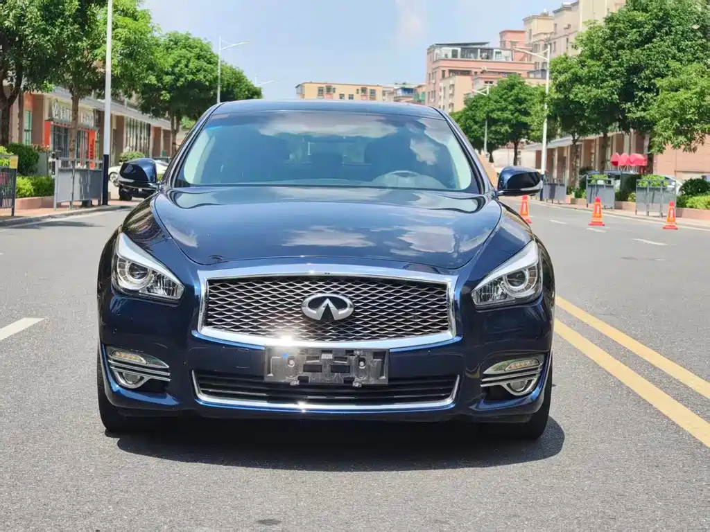 Infiniti Q70 — миниатюра 2