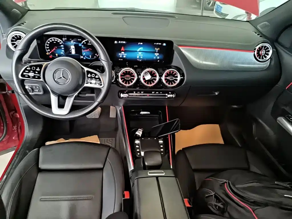 Mercedes-Benz GLA — миниатюра 10