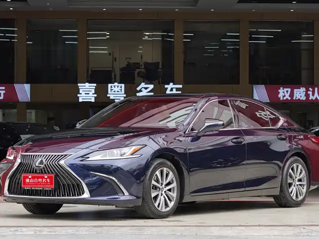 LEXUS  ES 2020