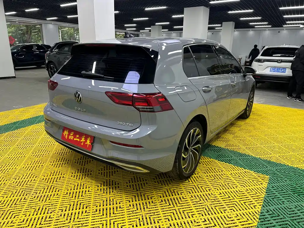 Volkswagen Golf — миниатюра 4