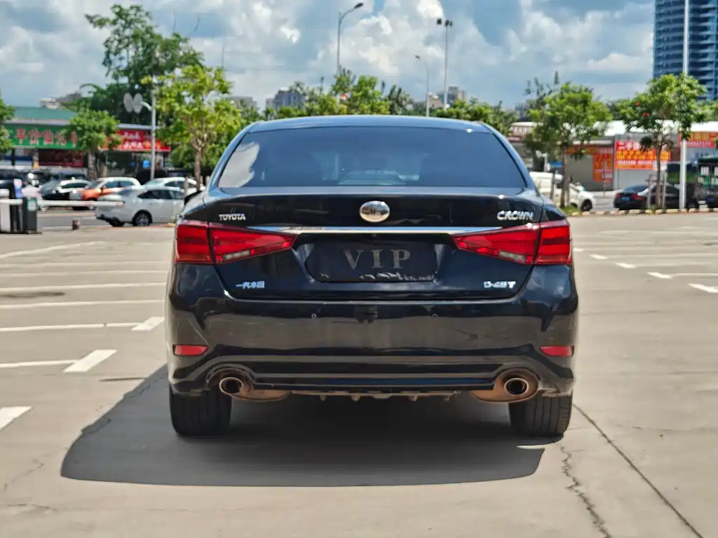 Toyota Crown — миниатюра 17