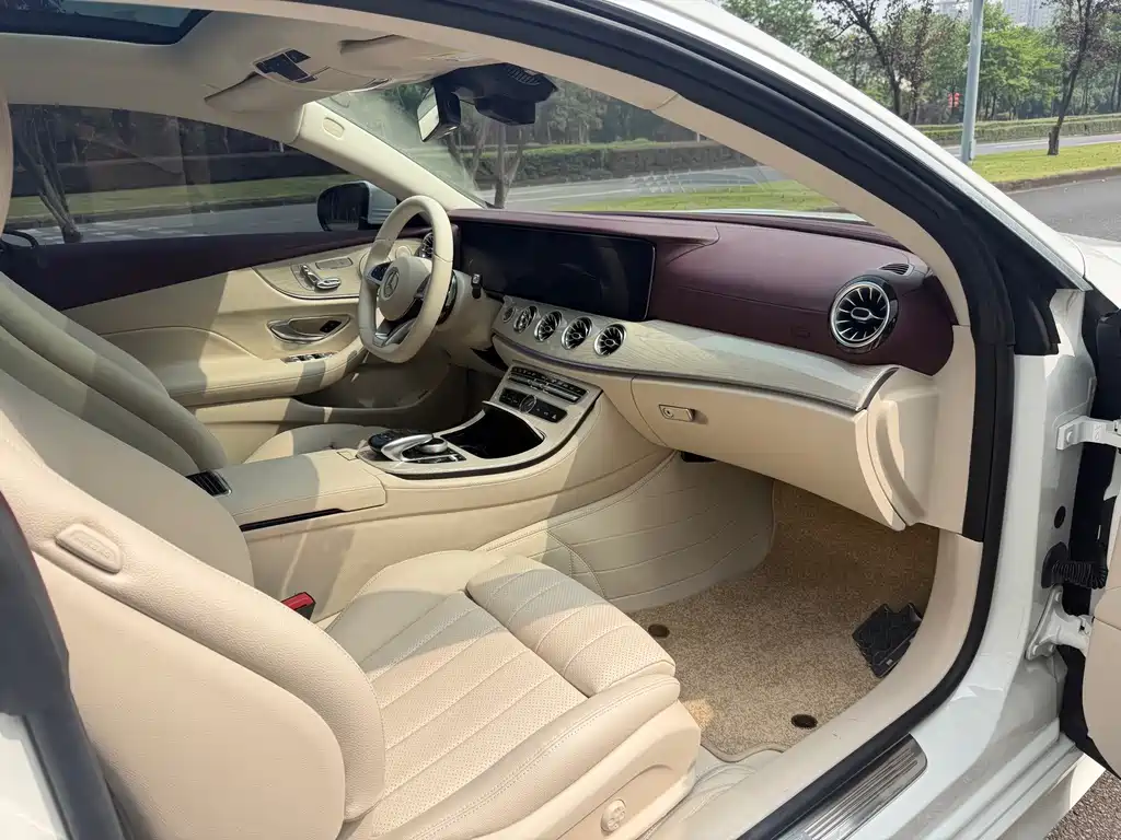 Mercedes-Benz E-Class (Import) — миниатюра 7