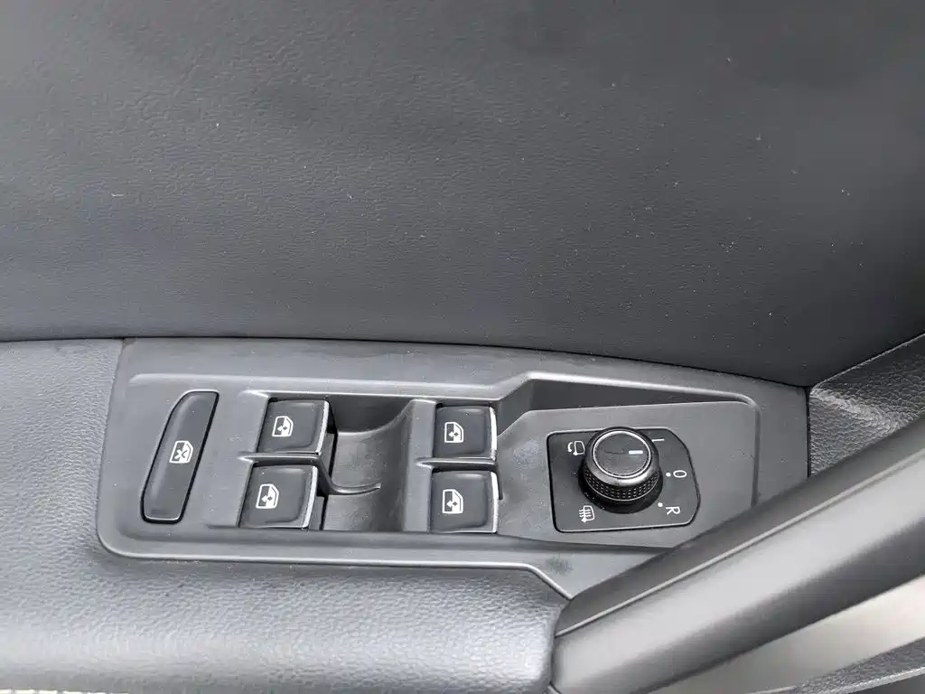 Volkswagen Tiguan L — миниатюра 9