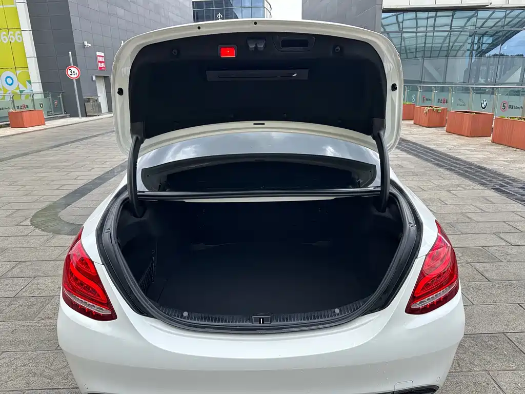 Mercedes-Benz C-Class — миниатюра 25