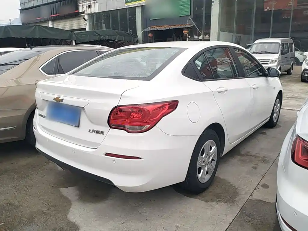 Chevrolet Cavalier — миниатюра 7