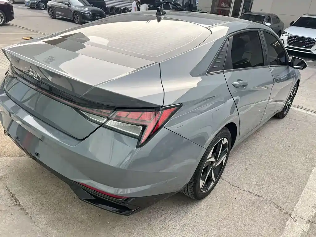 Hyundai Elantra — миниатюра 4