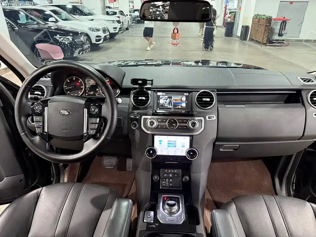 Land Rover Discovery — миниатюра 5