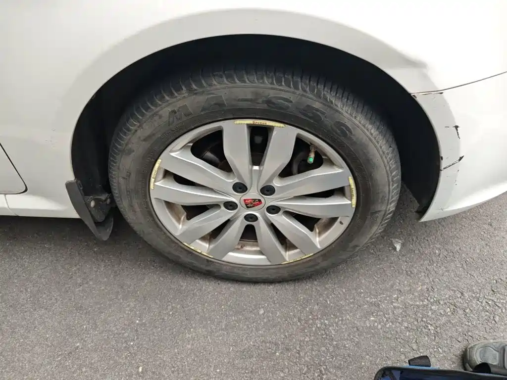 Roewe 350 — миниатюра 8