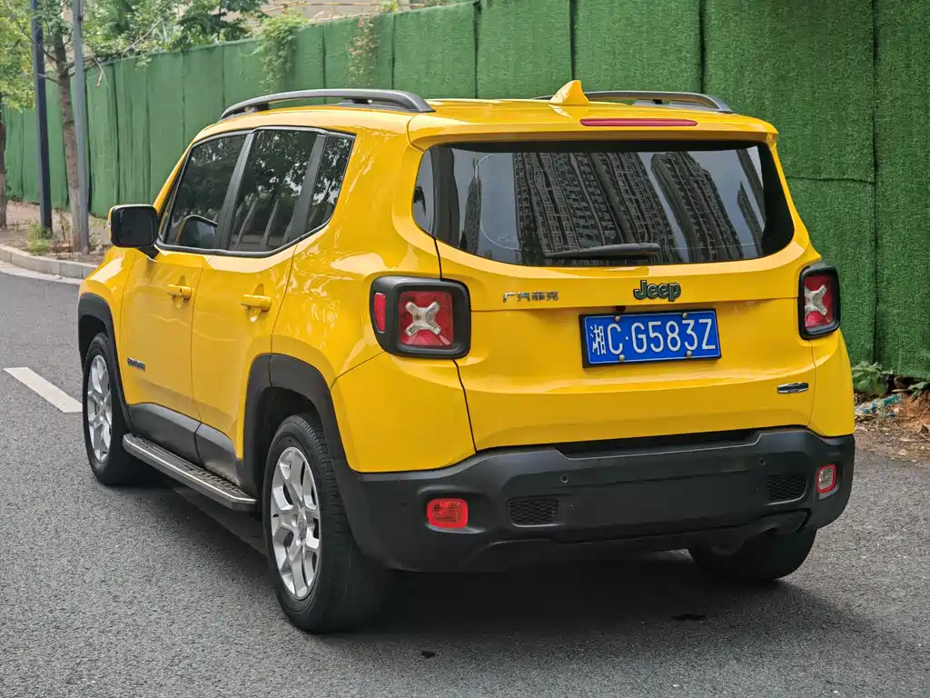 Jeep Renegade — миниатюра 7
