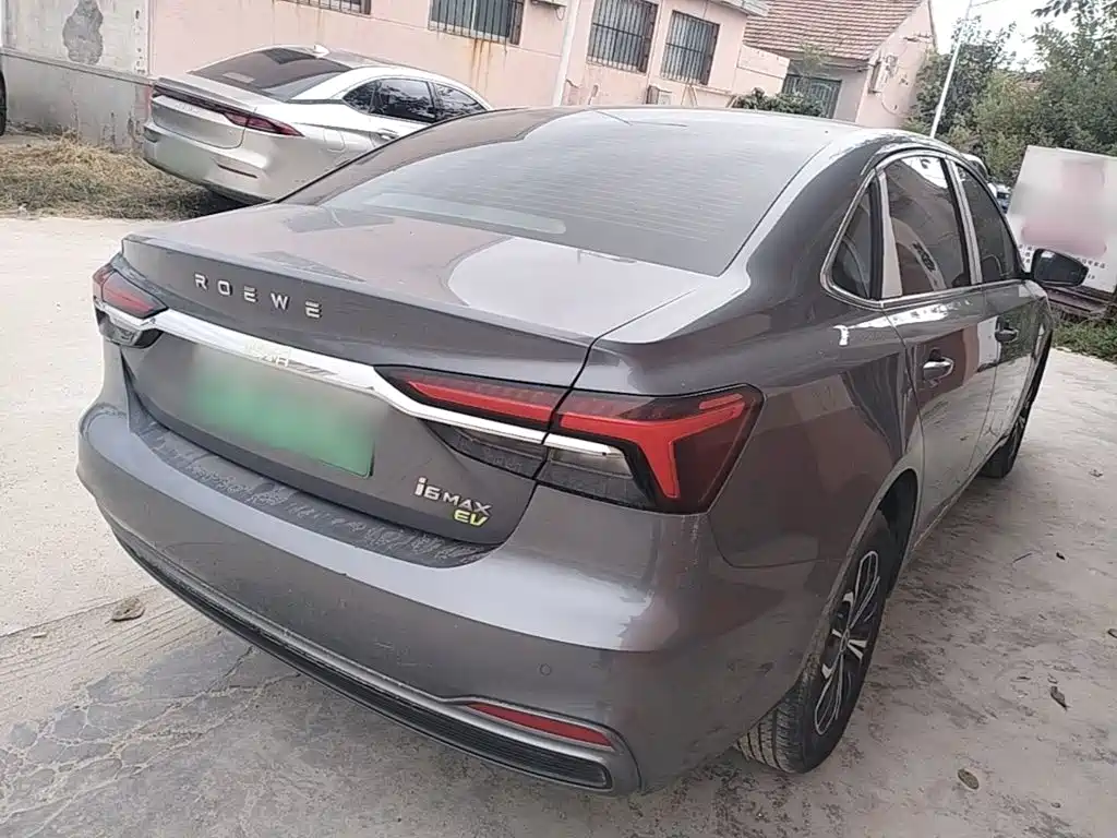 Roewe i6 MAX New Energy — миниатюра 7