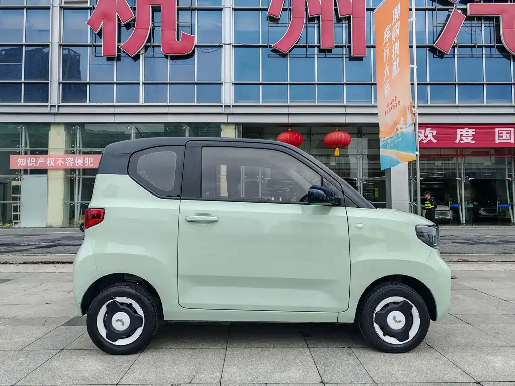 Wuling MINIEV — миниатюра 7