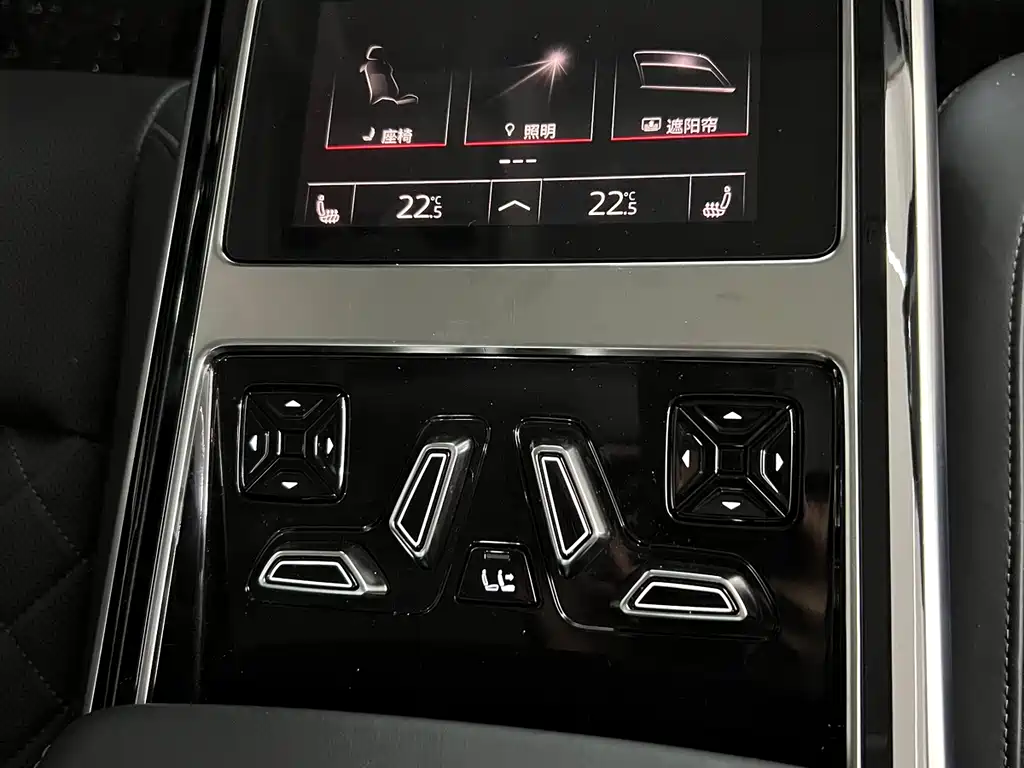 Audi A8 2023 — фото 12