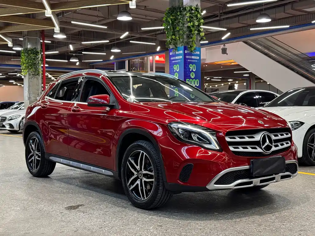 Mercedes-Benz GLA 2018 GLA 200 Fashion