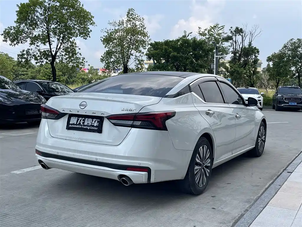 Nissan Teana — миниатюра 9