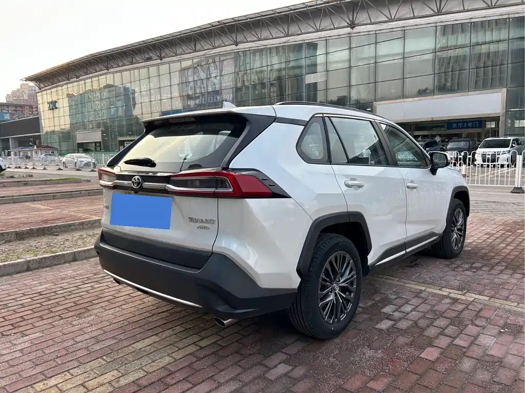 Toyota Wildlander 2023 2.0L CVT Luxury PLUS
