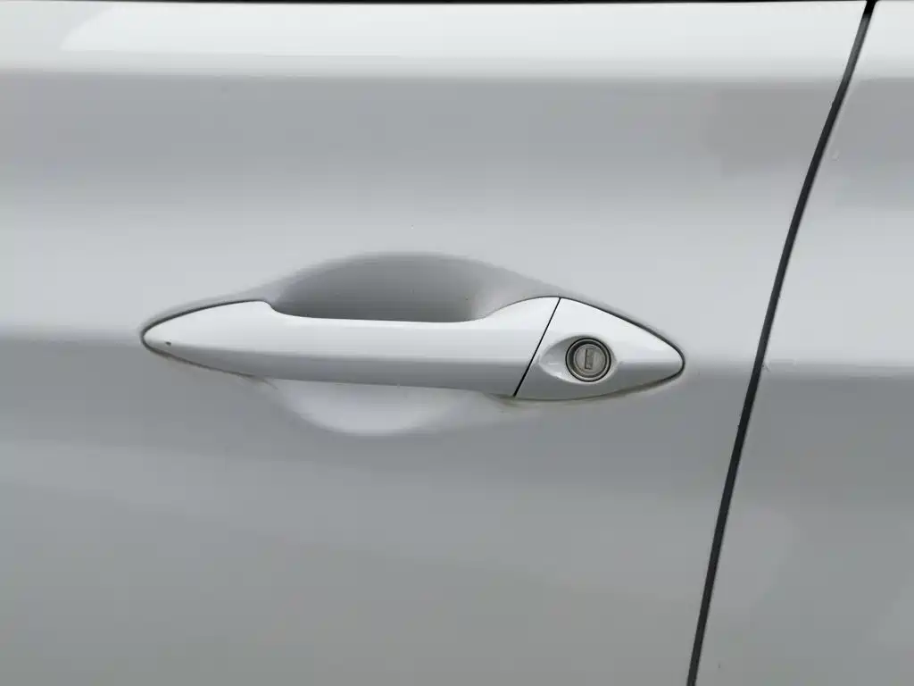 Hyundai Elantra Langdong — миниатюра 18
