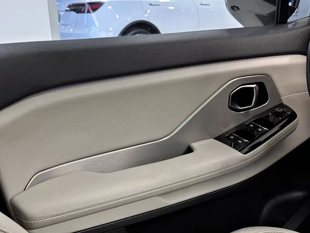 NIO ES8 — миниатюра 13