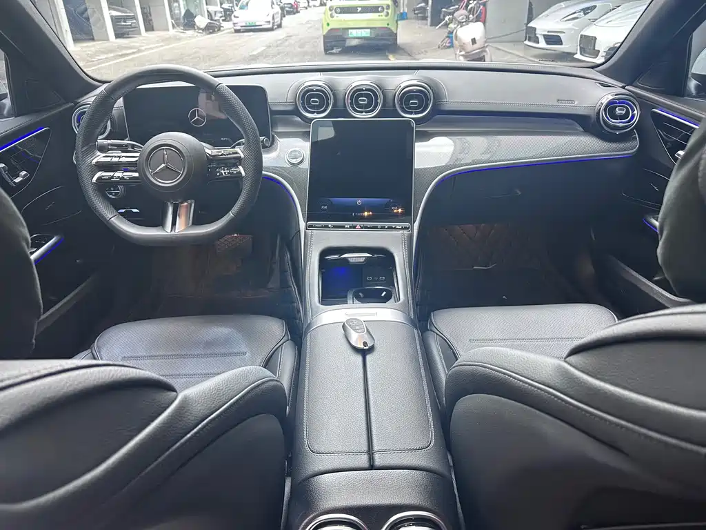 Mercedes-Benz C-Class — миниатюра 4