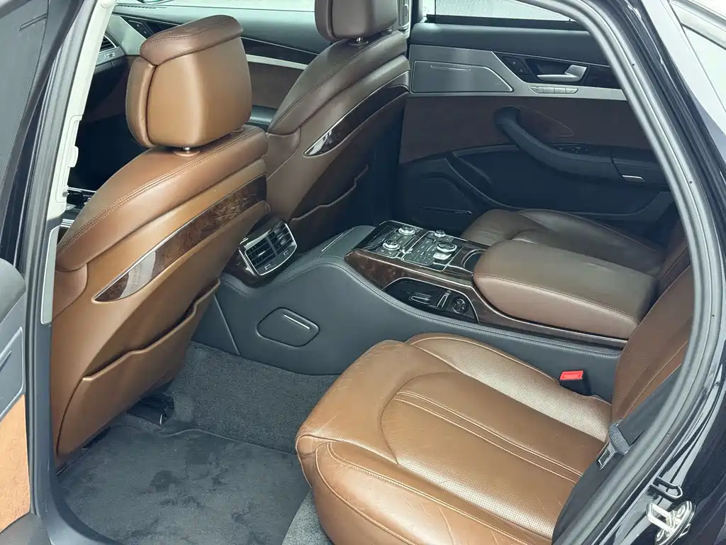 Audi A8 — миниатюра 18