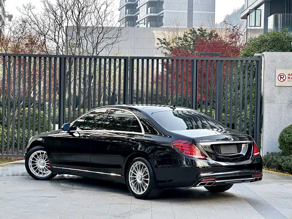 MERCEDES-BENZ S CLASS