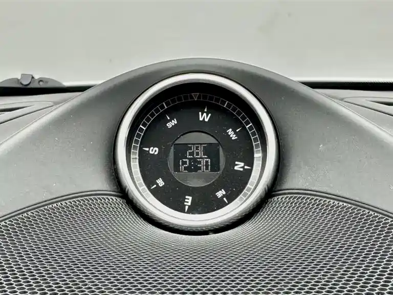 Porsche Cayenne — миниатюра 9