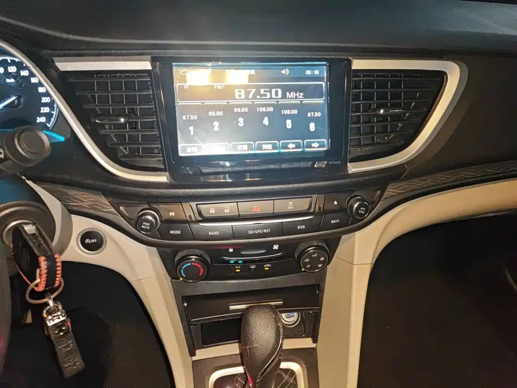 Buick Excelle — миниатюра 14