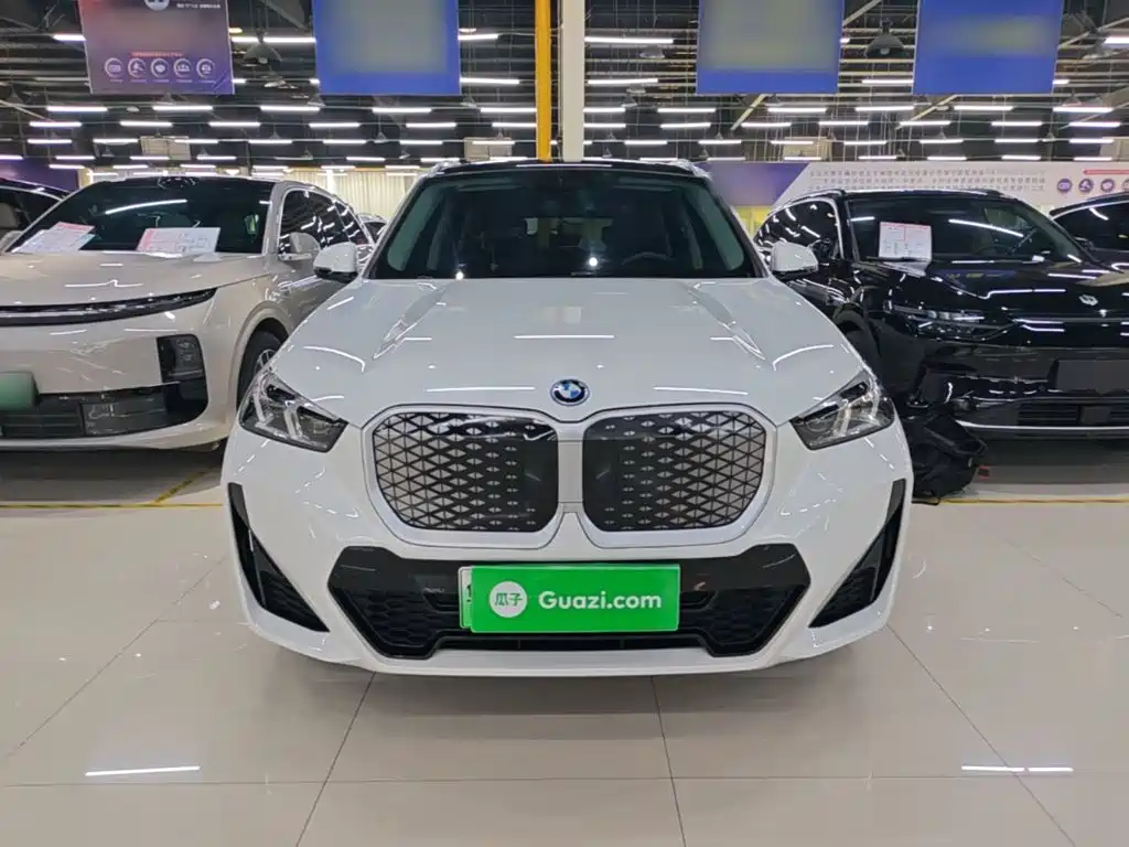 BMW iX1 — миниатюра 3
