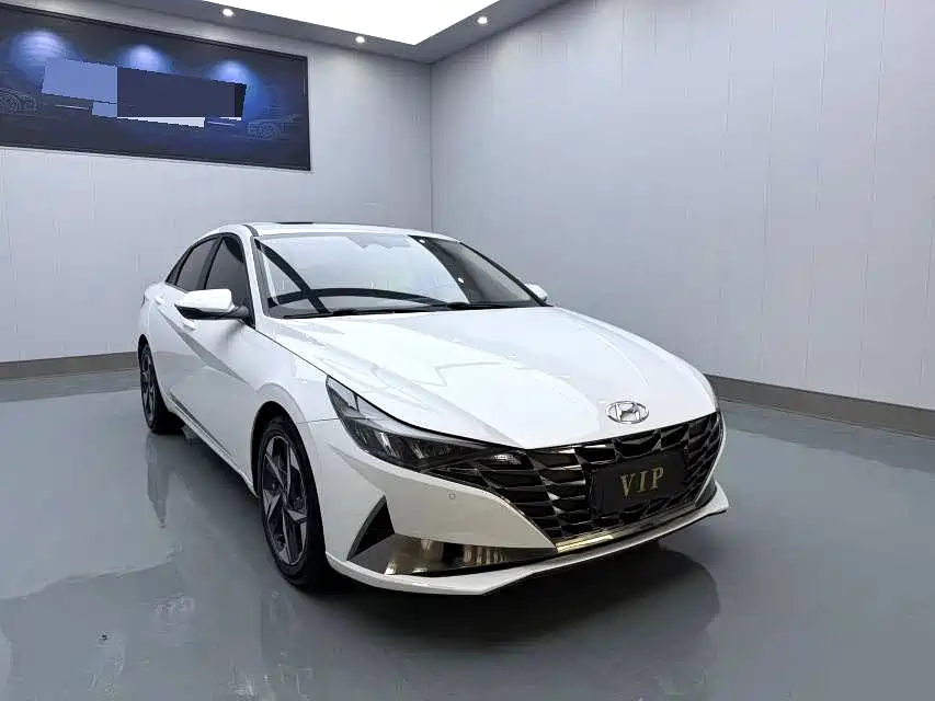 Hyundai Elantra — миниатюра 3