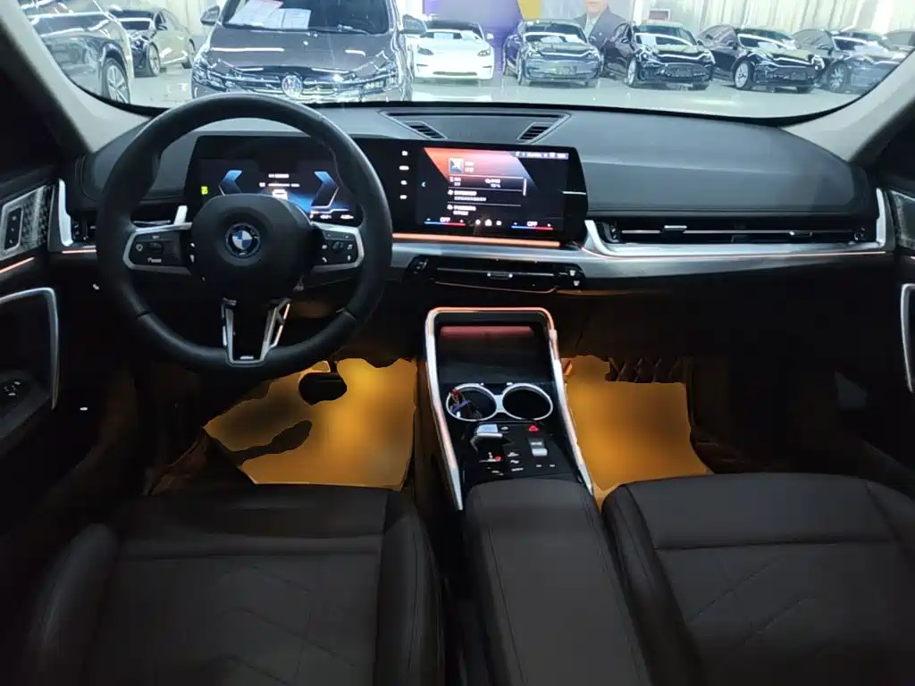BMW iX1 — миниатюра 10