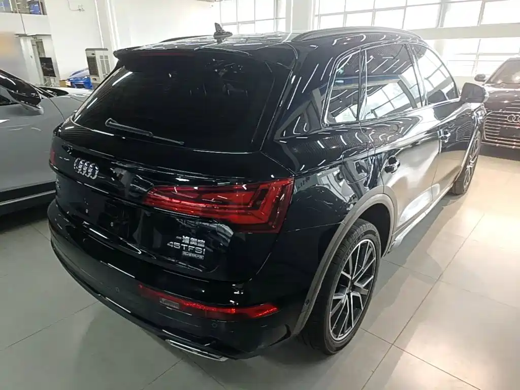 Audi Q5L — миниатюра 7