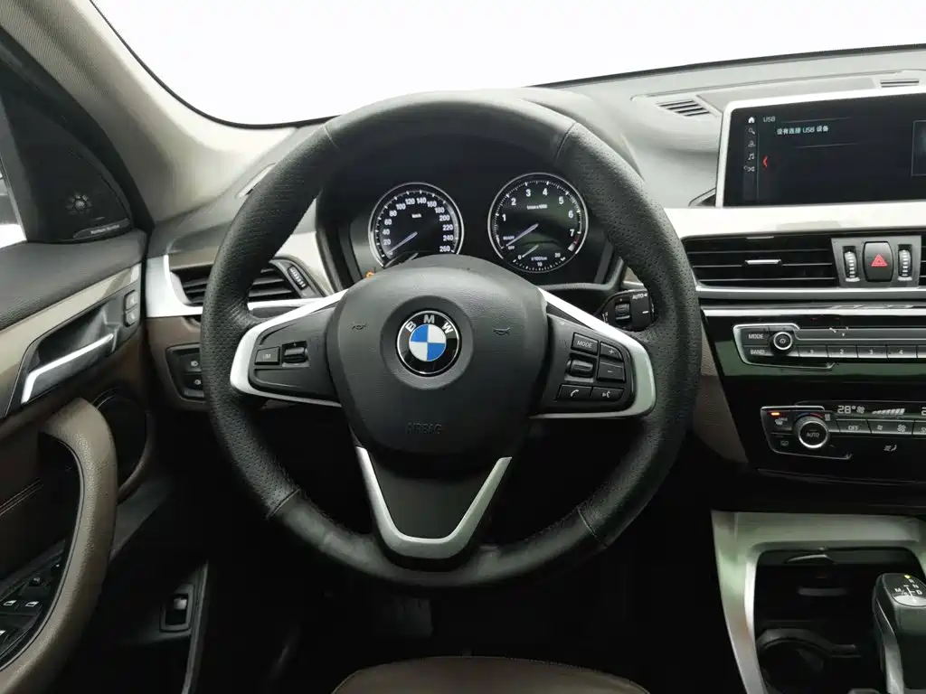 BMW X1 — миниатюра 11