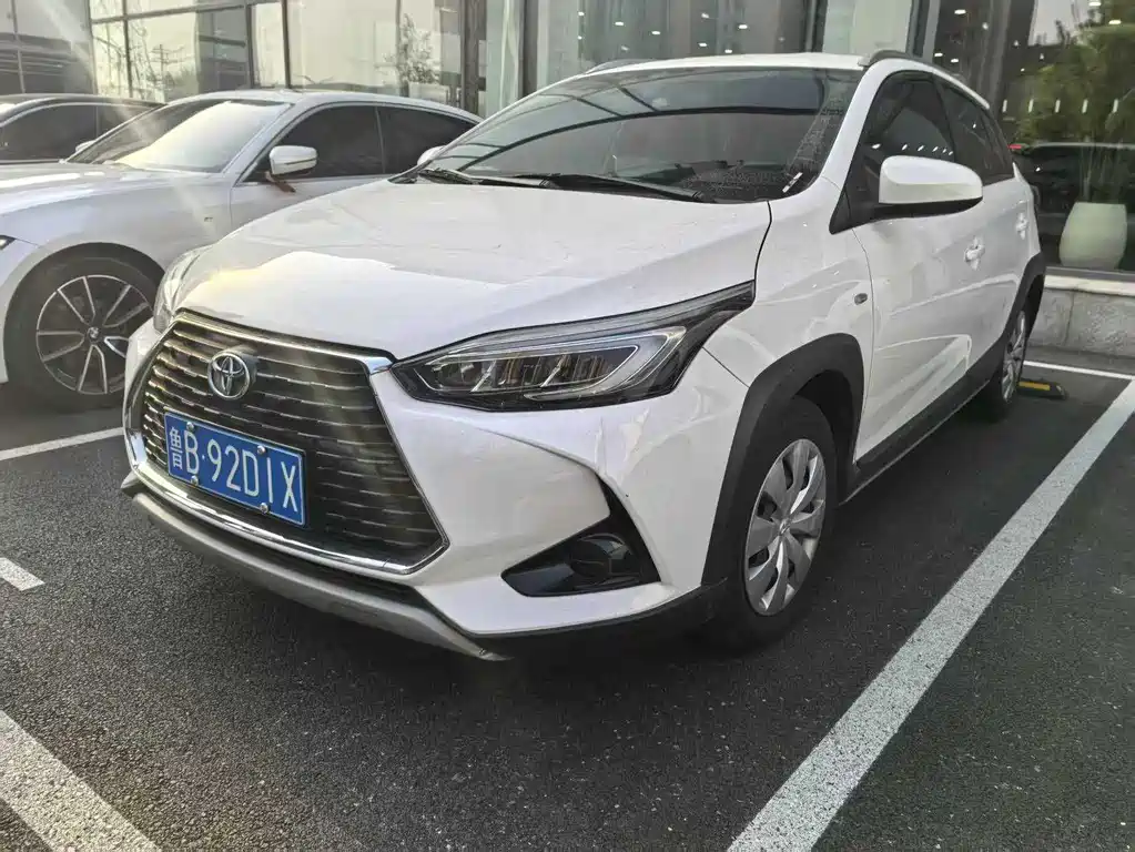 Купить Toyota Yaris L