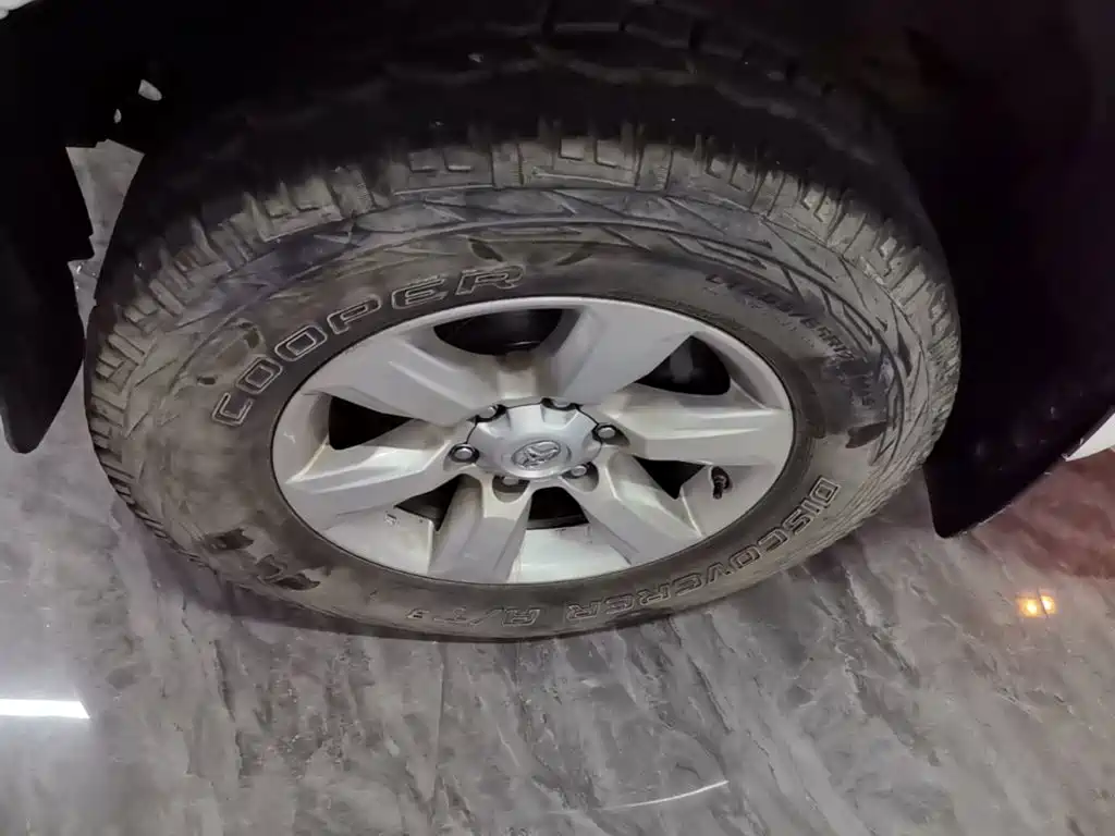 Toyota Prado — миниатюра 23