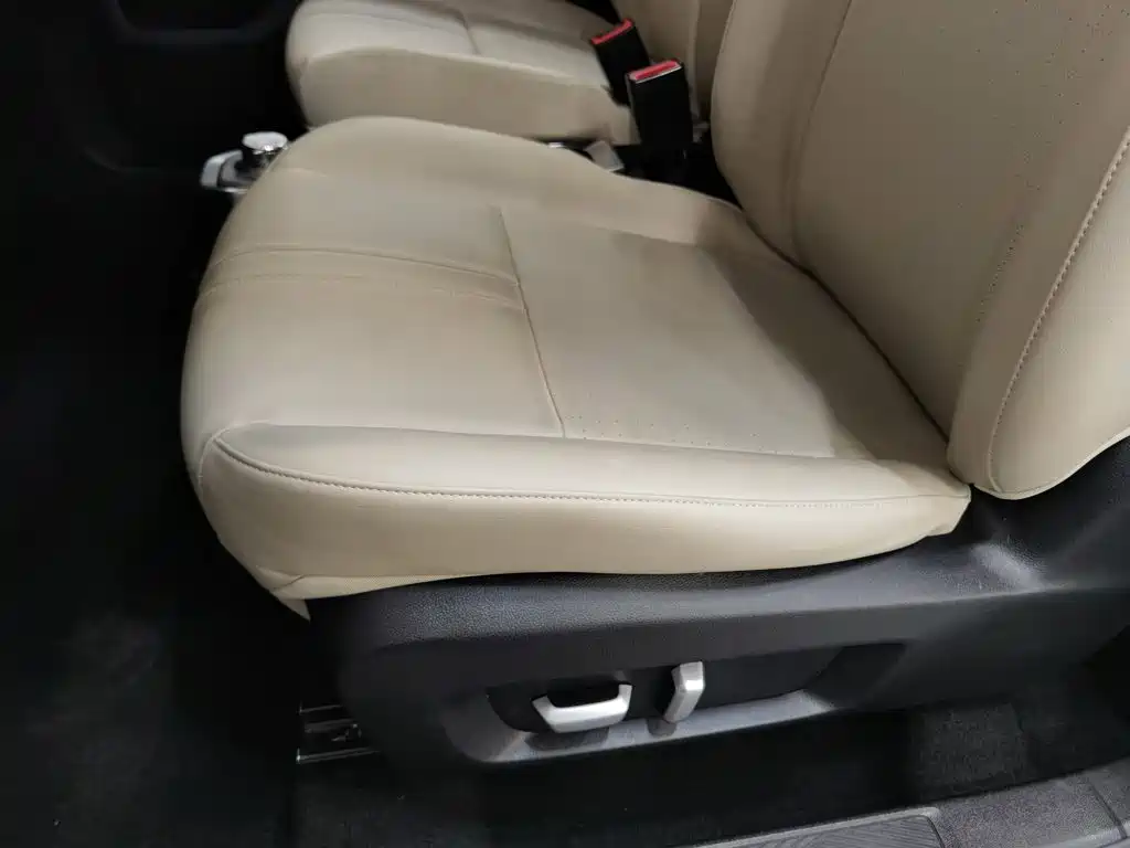 Baojun Yueye — миниатюра 20