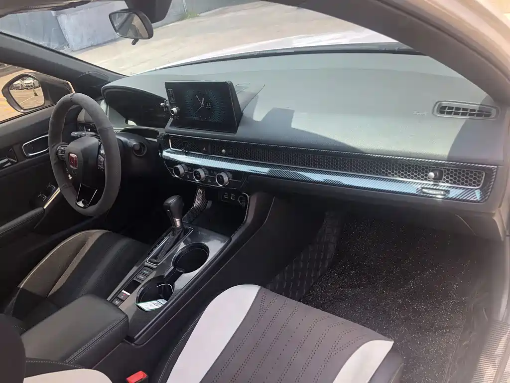 Honda Civic — миниатюра 8