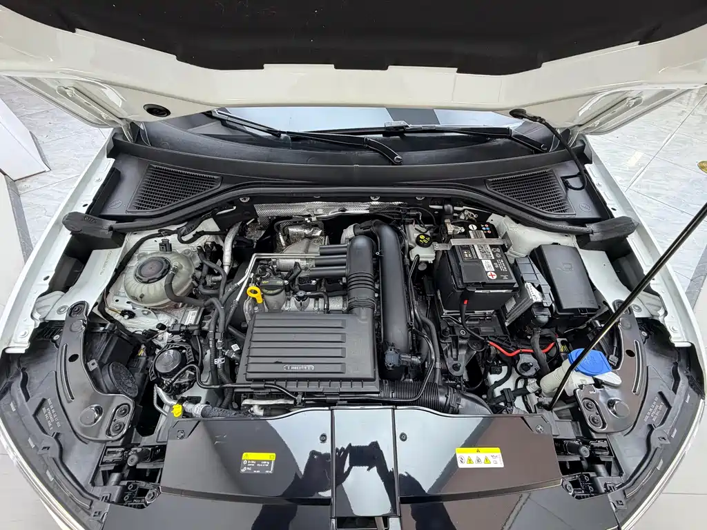 Volkswagen T-Roc — миниатюра 24