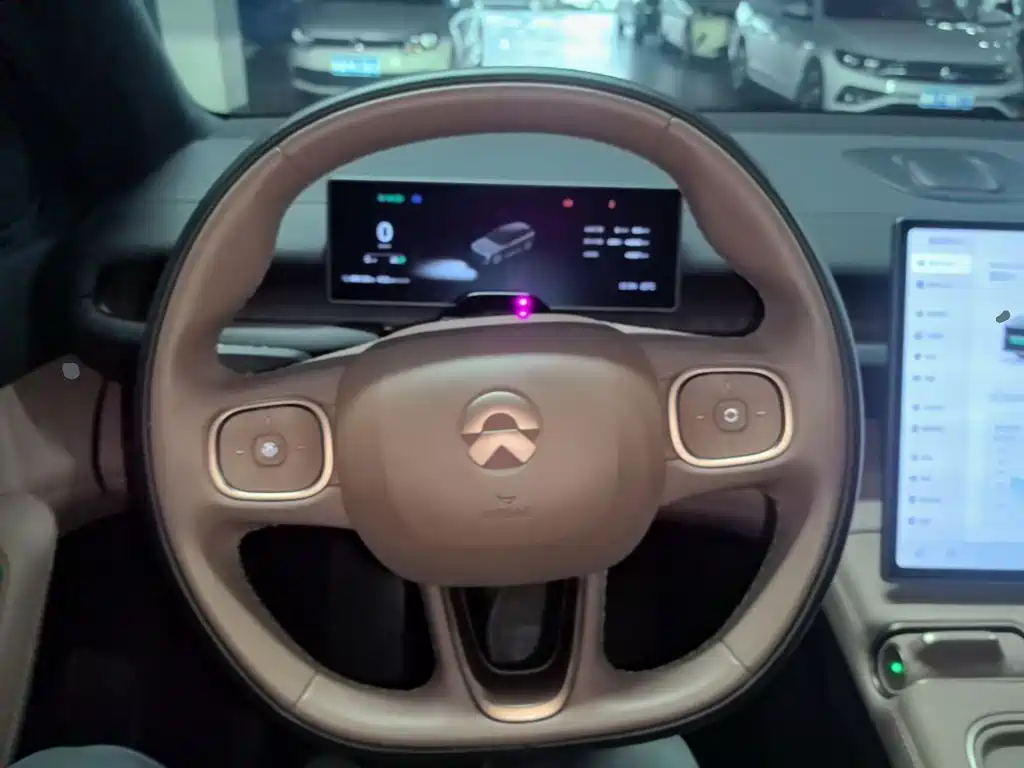 NIO ES6 — миниатюра 11