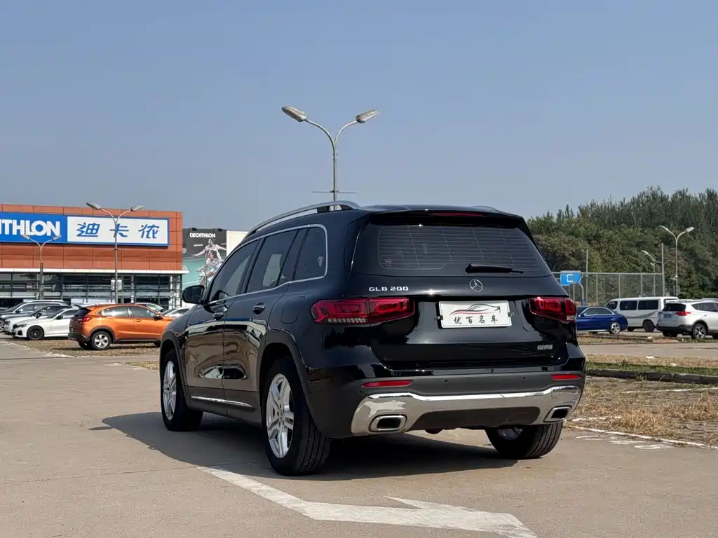 Mercedes-Benz GLB — миниатюра 4