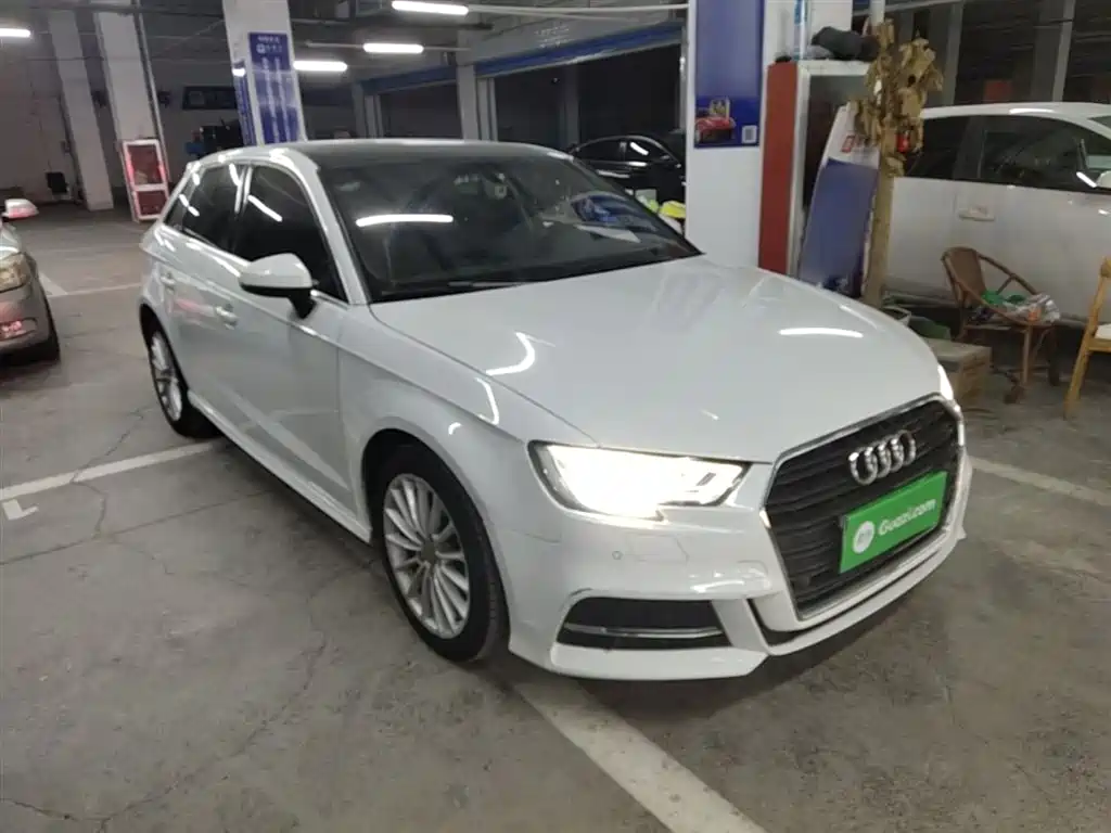 Audi A3 2018 30 Sportback 35 TFSI Fashion
