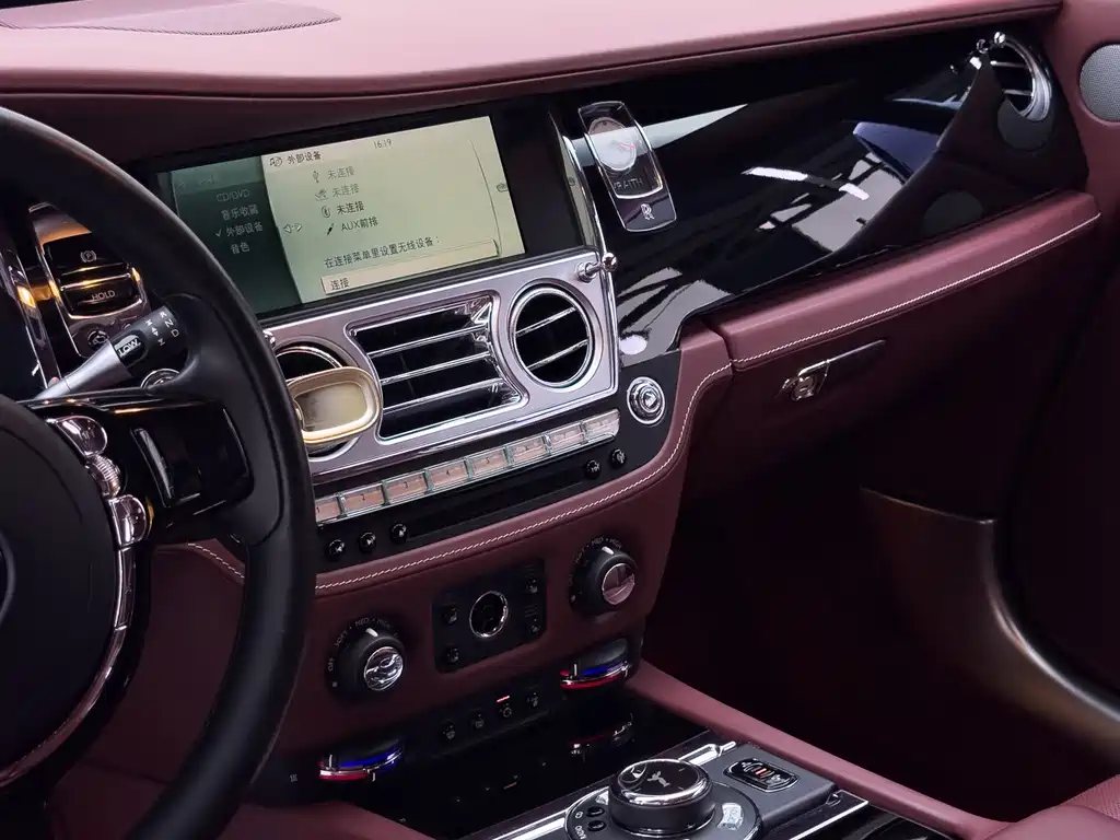 Rolls-Royce Wraith — миниатюра 27