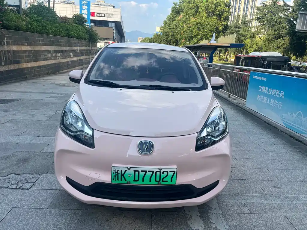 Changan Benben E-Star — миниатюра 2
