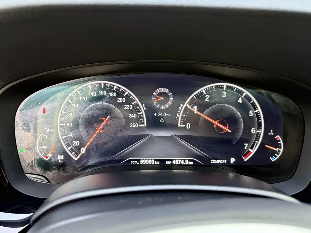 BMW 5 Series — миниатюра 12