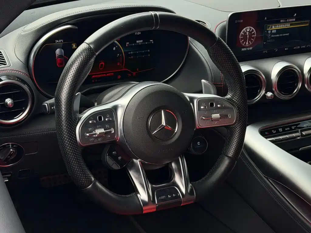 MERCEDES-BENZ AMG GT