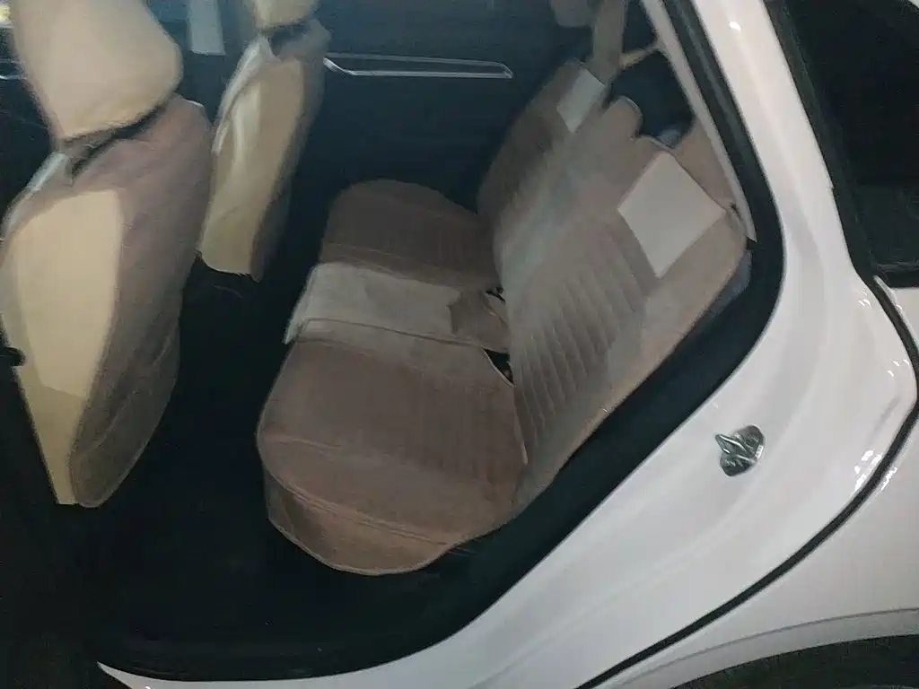 Geely Emgrand — миниатюра 13