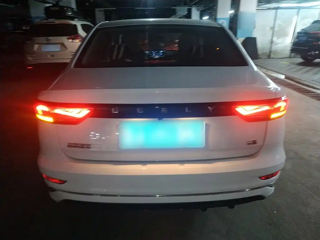 Geely Emgrand — миниатюра 4