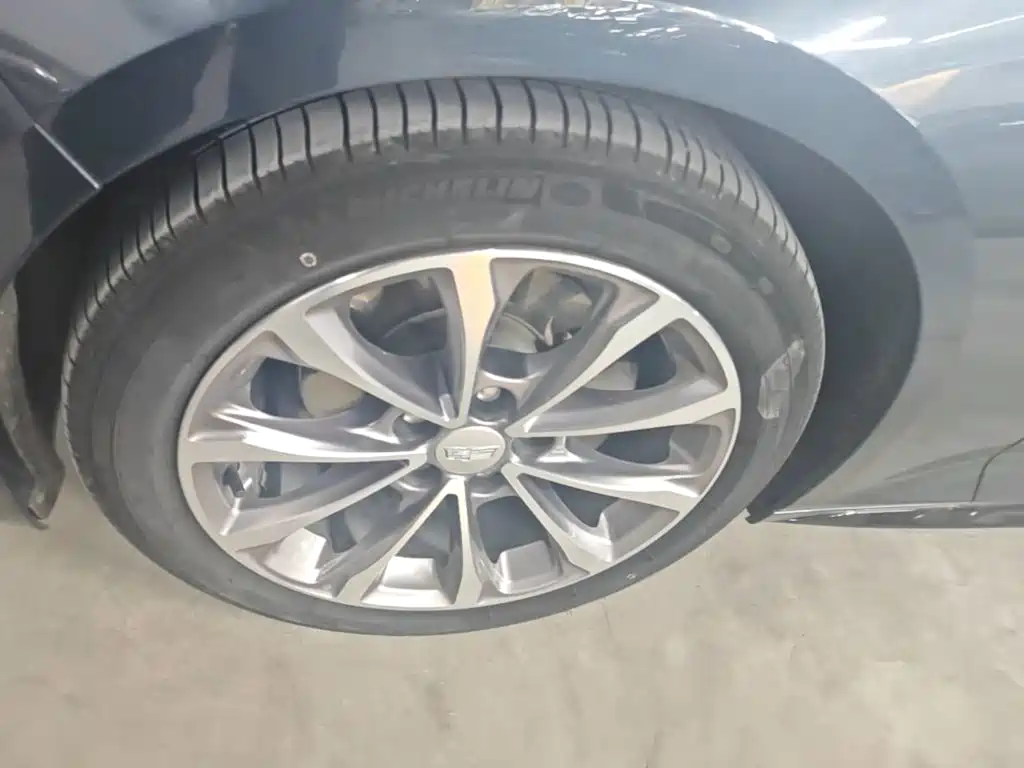 Cadillac CT5 — миниатюра 23